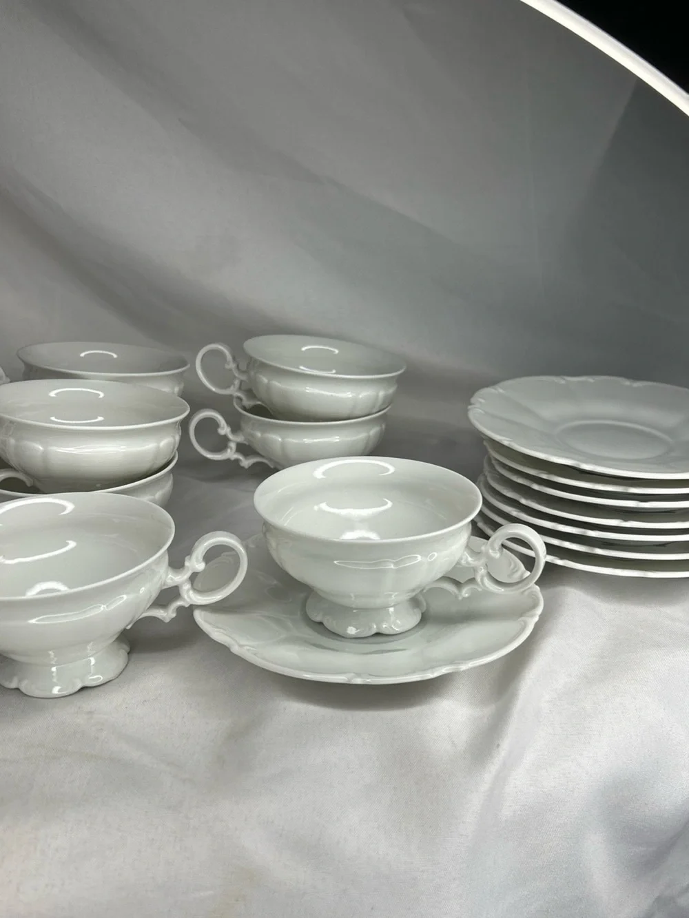 Vintage HUTCHENREUTHER SYLVIA Bavarian GERMANY cup & saucer 8pc. Elegant Dining